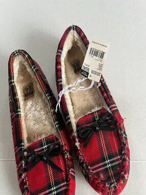 Route 66 Sz S women's moccasin slippers red plaid faux fur lining shoes‎